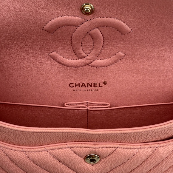 Chanel Medium Double Flap – Light Pink Chevron Caviar, Light Gold Hardware - Picture 3 of 11